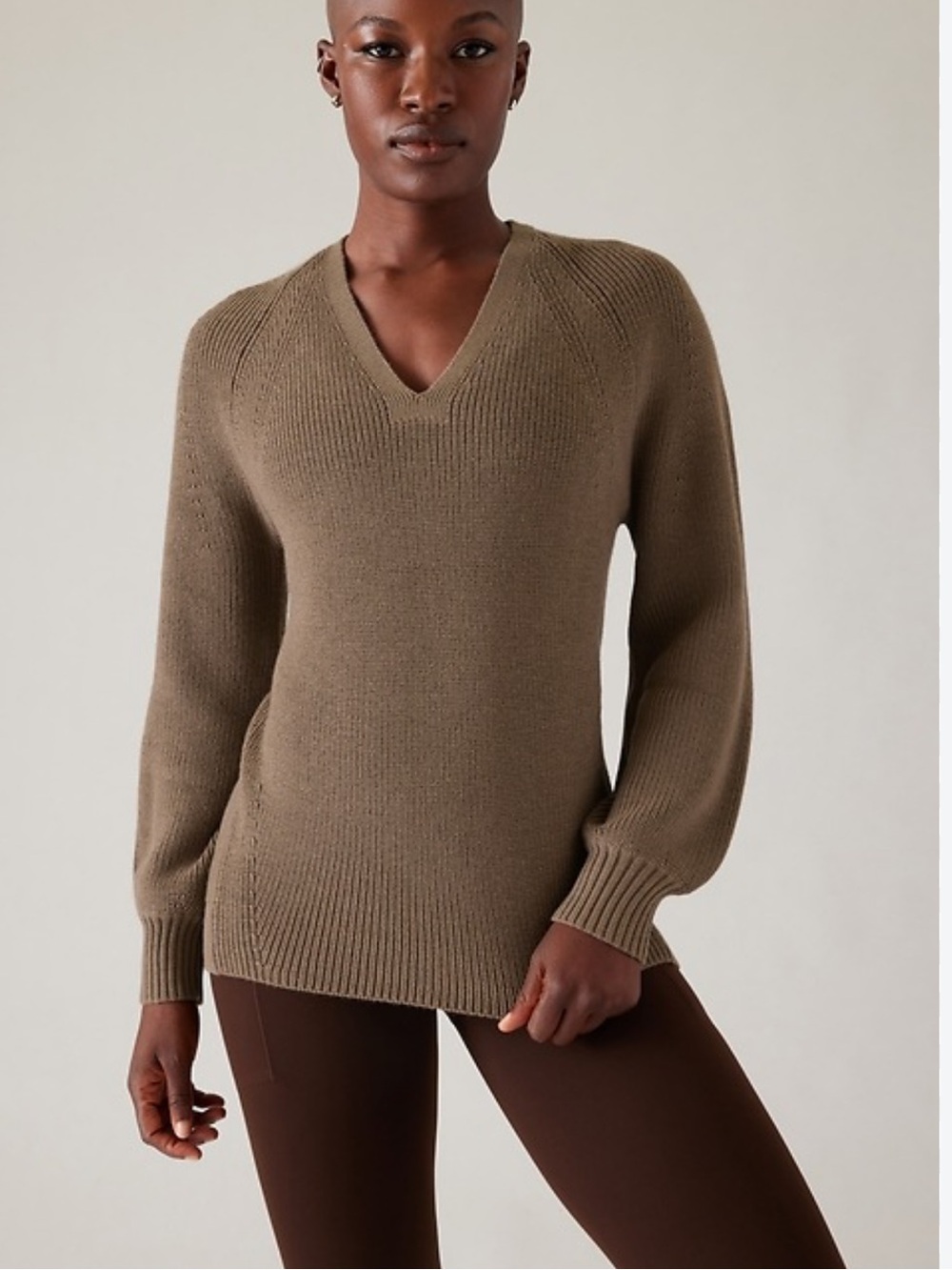 Athleta merino wool blend V-Neck Long Sleeve Knit Sweater in Olive Taupe
